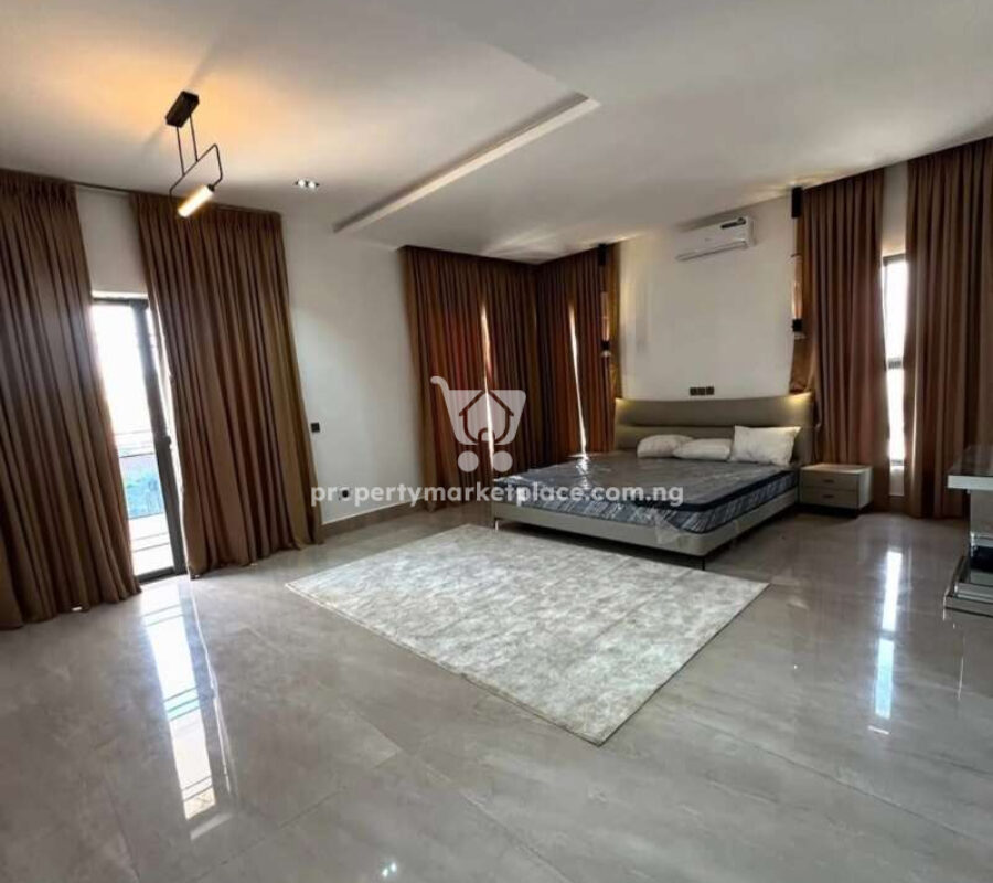 Luxurious 4 bedroom detached duplex with open rooftop