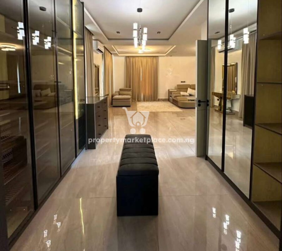 Luxurious 4 bedroom detached duplex with open rooftop