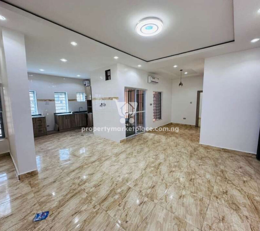 Nicely finished 1 bedroom flat in a nice area