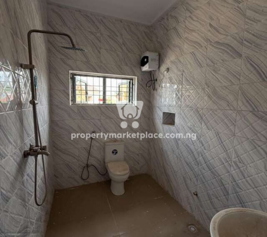Nicely finished 4 bedroom terrace duplex with a room Bq