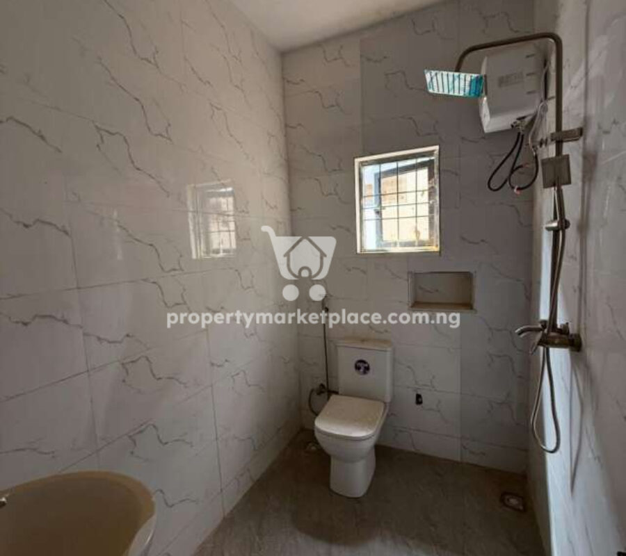 Nicely finished 4 bedroom terrace duplex with a room Bq