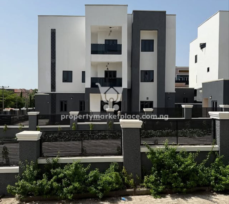Massive 7 bedroom detached duplex with Bq