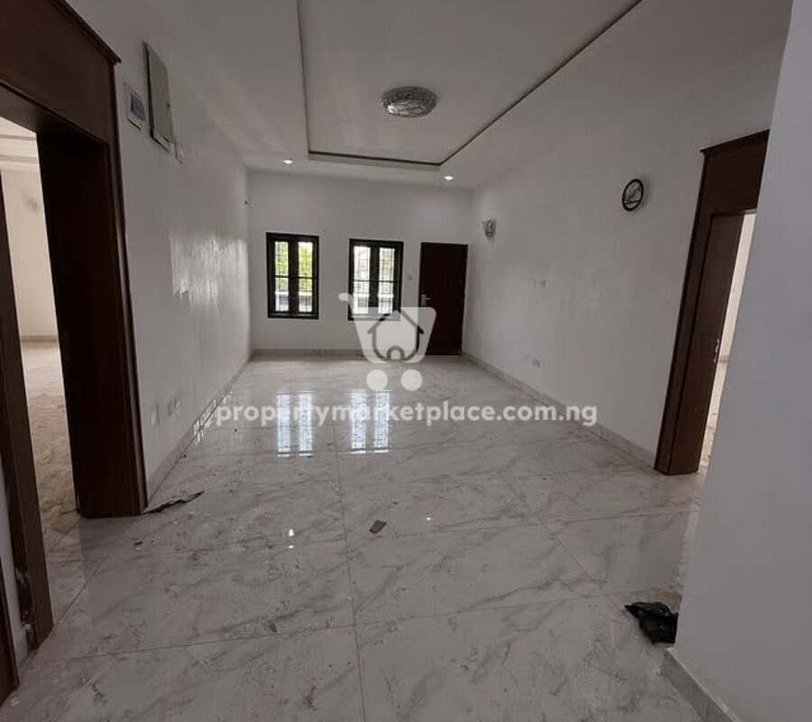 Massive 7 bedroom detached duplex with Bq