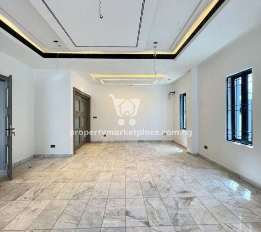 Luxury 5 bedroom detached duplex with 2 rooms boys quarters