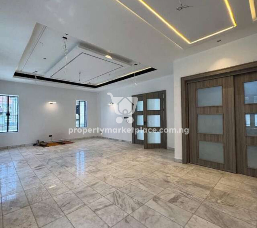 Luxury 5 bedroom detached duplex with 2 rooms boys quarters
