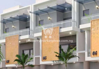 Spacious 4 bedroom terrace duplex with a room Bq
