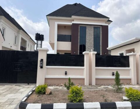 Superbly finished 4 bedroom detached duplex with 2 rooms Bq