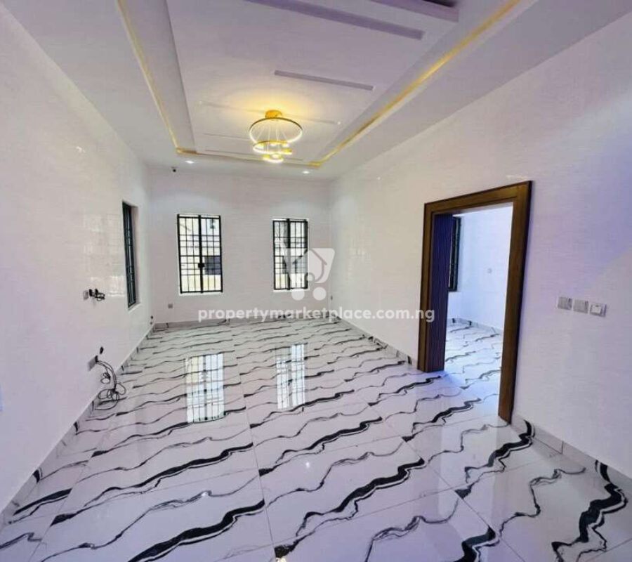 Superbly finished 4 bedroom detached duplex with 2 rooms Bq