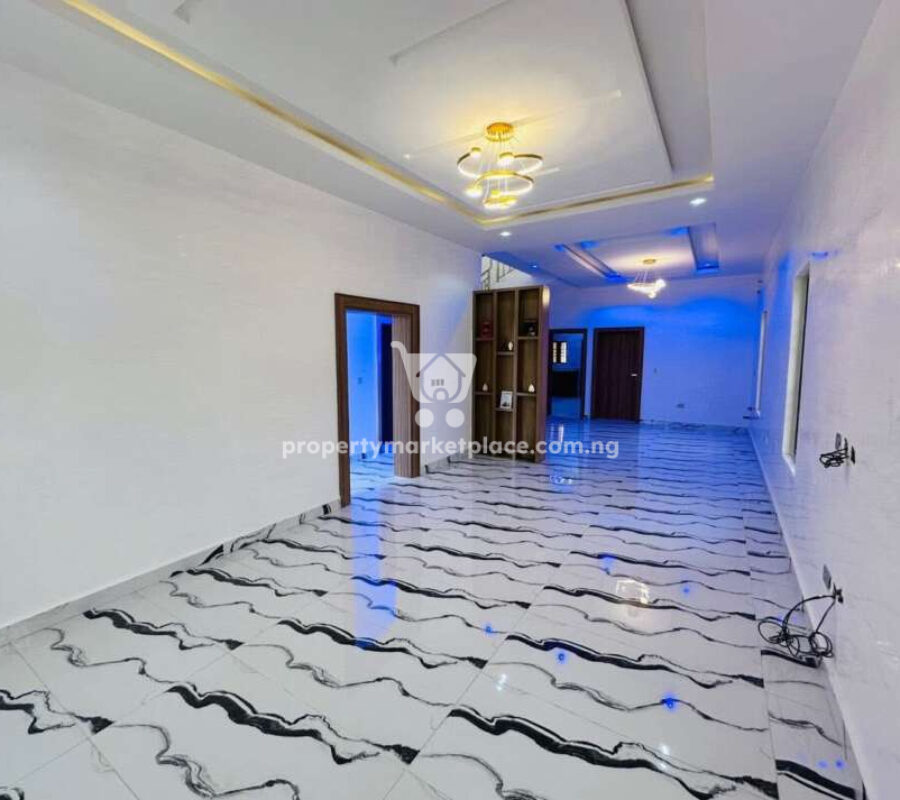 Superbly finished 4 bedroom detached duplex with 2 rooms Bq