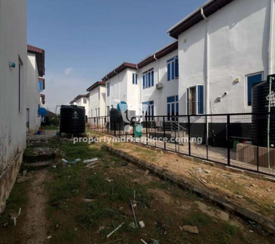 Spacious 4 bedroom terrace duplex with a room boys quarters