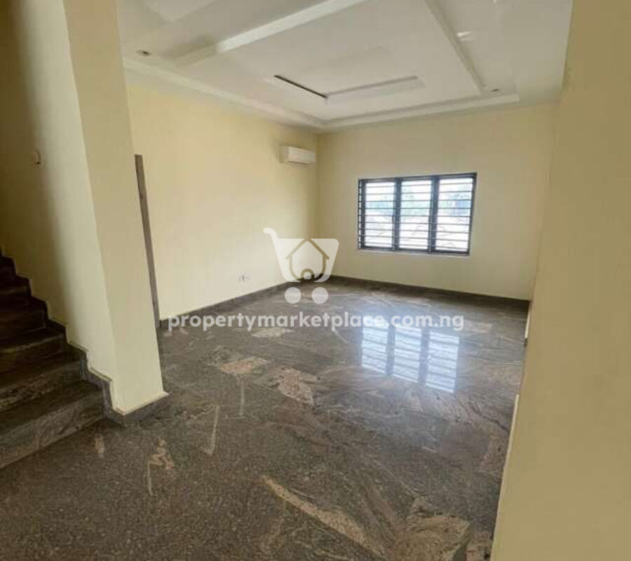 Luxury 8 units of 4 bedroom detached duplexes with basement