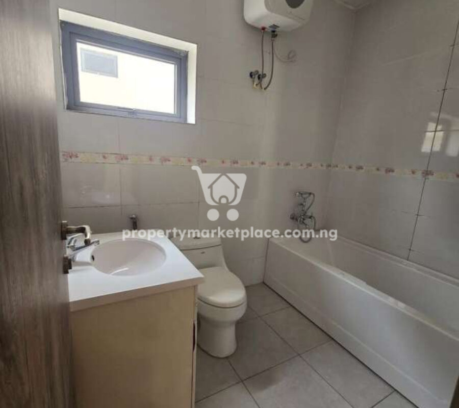 Luxury 8 units of 4 bedroom detached duplexes with basement