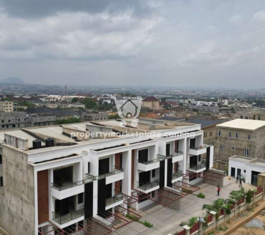 Spacious 4 bedroom terrace duplex with a swimming pool