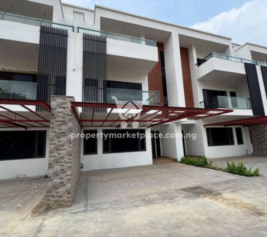 Spacious 4 bedroom terrace duplex with a swimming pool