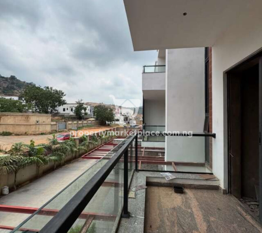 Spacious 4 bedroom terrace duplex with a swimming pool