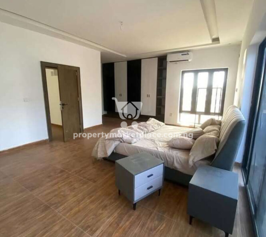 Luxury 4 bedroom terrace duplex serviced with swimming pool