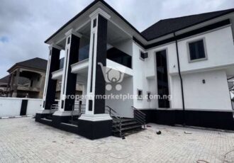 Superbly finished 5 bedroom detached duplex with 2 rooms Bq