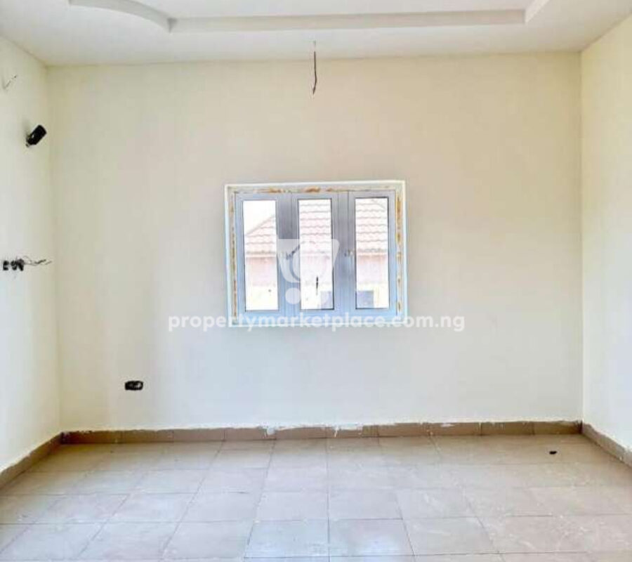Tastefully finished 2 bedroom flat in a nice area