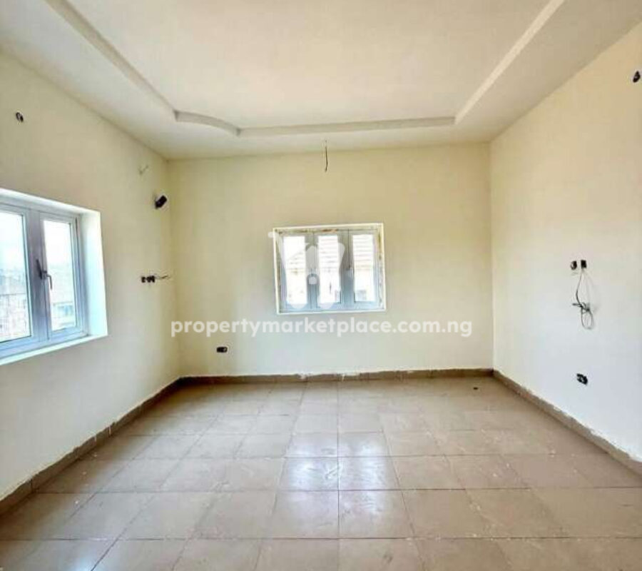 Tastefully finished 2 bedroom flat in a nice area