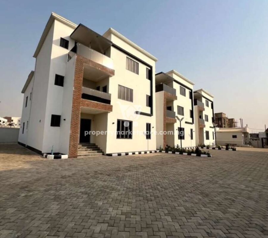Nicely finished 4 bedroom terrace duplex with a room Bq