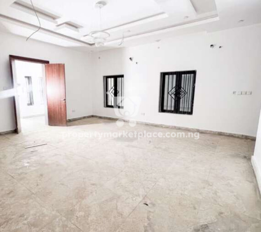 Automated 5 bedroom terrace duplex with a room Bq