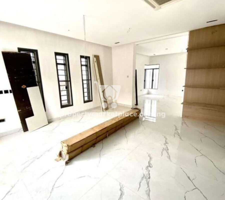 Tastefully finished 5 bedroom detached duplex in an estate