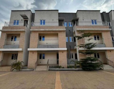 Nicely finished 2 bedroom terrace duplex