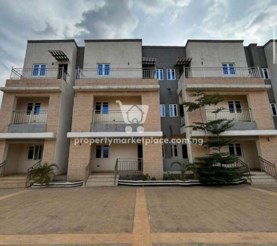 Nicely finished 2 bedroom terrace duplex