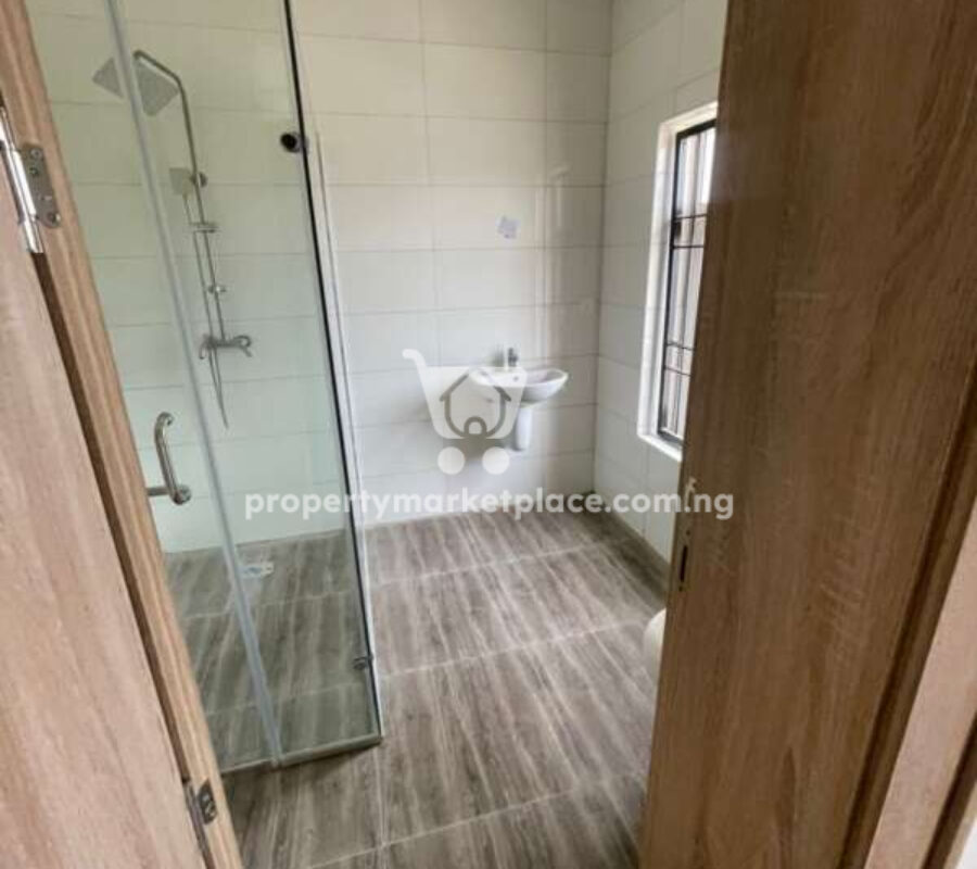 Solidly built 6 bedroom detached duplex with swimming pool