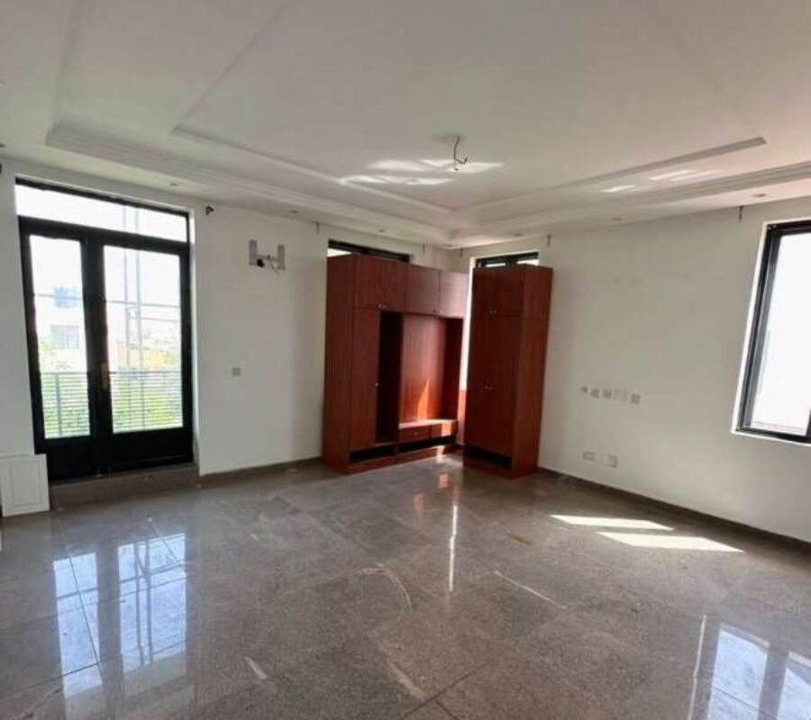 Luxury 6 bedroom detached duplex with open rooftop