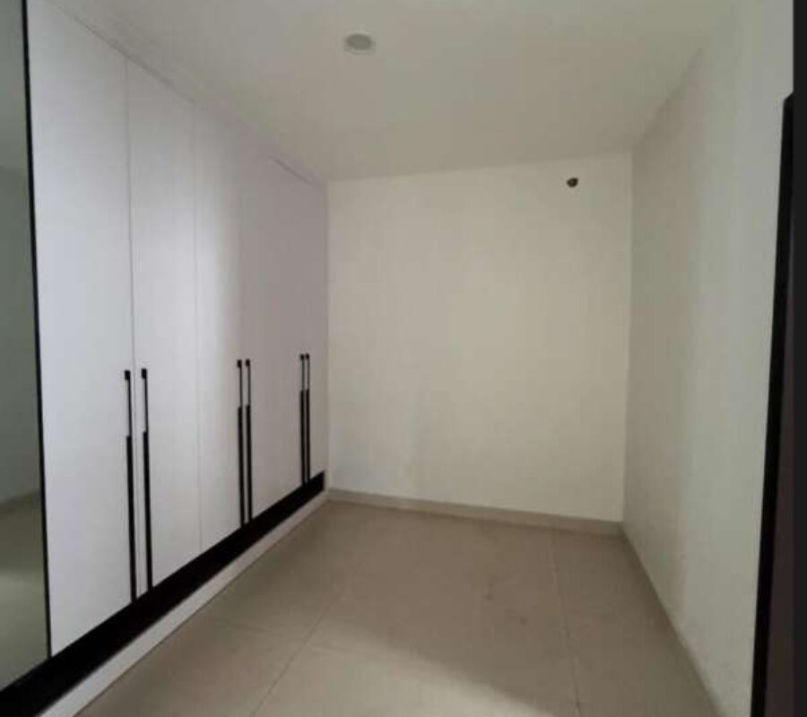 Spacious 4 bedroom terrace duplex with a room Bq