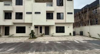 Spacious 4 bedroom terrace duplex with a room Bq
