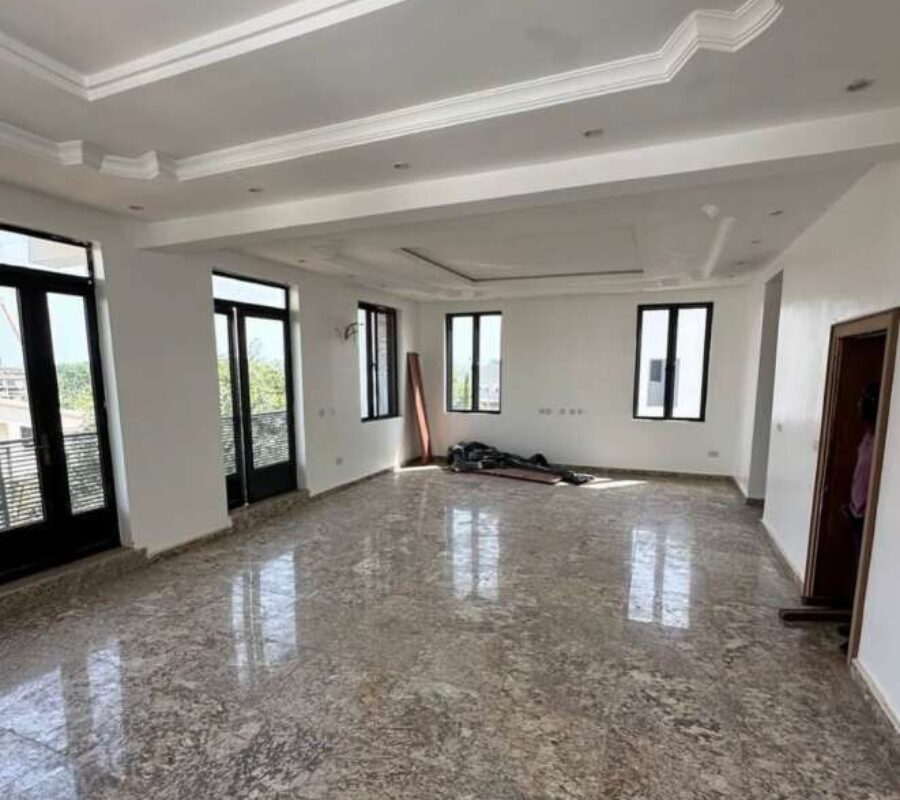 Luxury 6 bedroom detached duplex with open rooftop