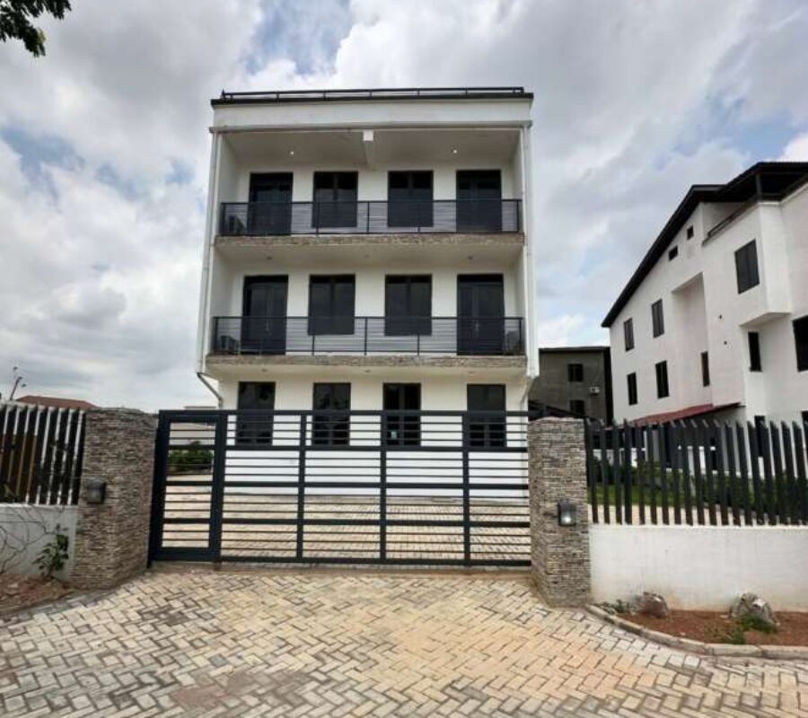 Luxury 6 bedroom detached duplex with open rooftop