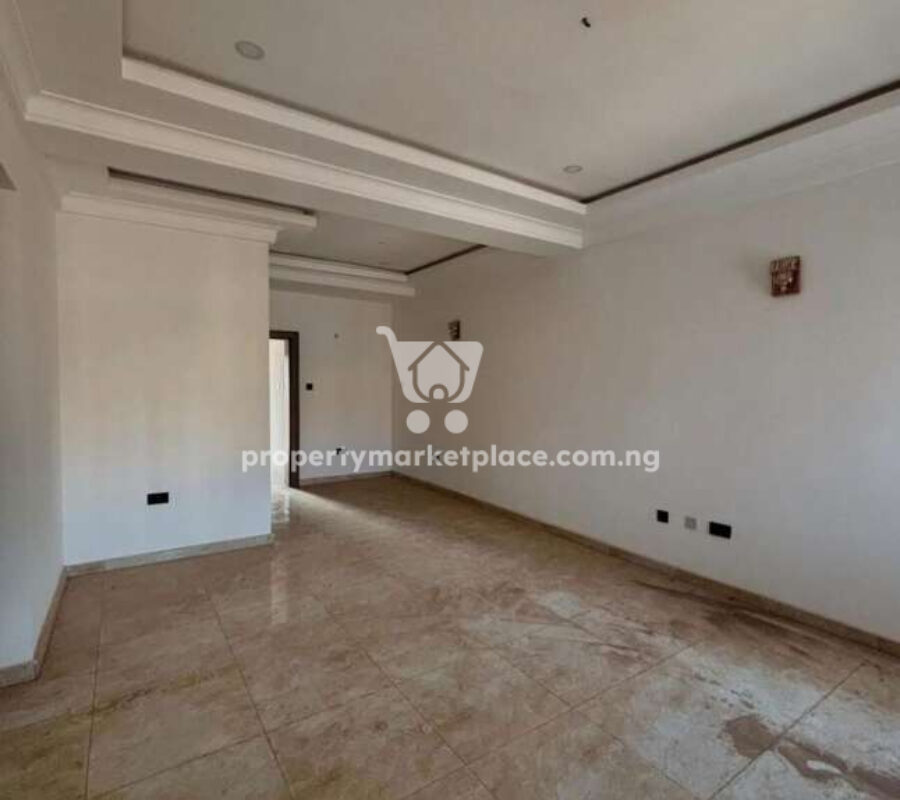 Nicely finished 2 bedroom terrace duplex