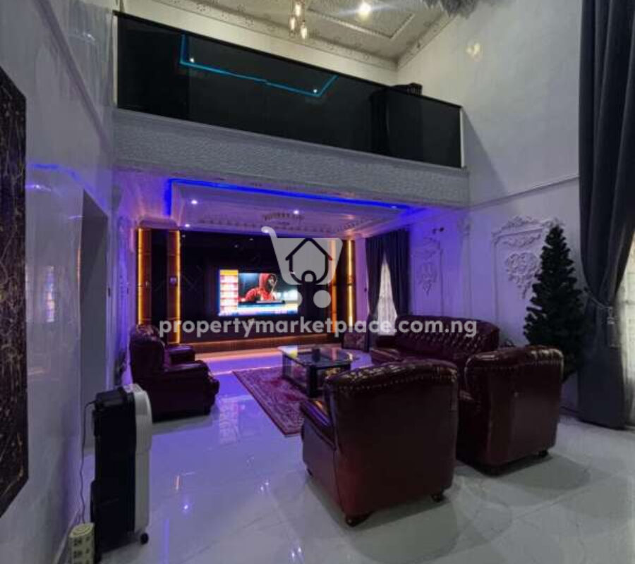 Nicely finished 5 bedroom detached duplex in a nice area