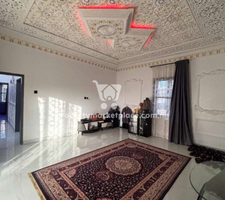 Nicely finished 5 bedroom detached duplex in a nice area