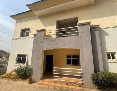 Spacious 4 bedroom terrace duplex in a nice estate