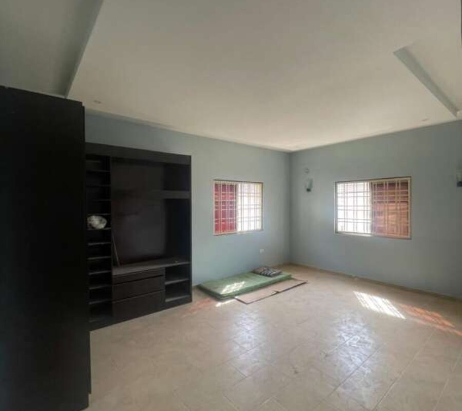 Spacious 4 bedroom terrace duplex in a nice estate