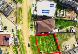 Residential land measuring 799 Sqm in a buildable area