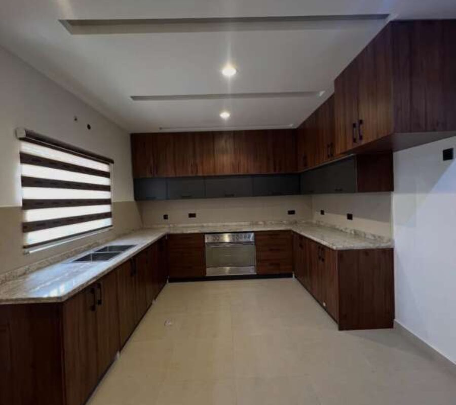 Exquisite 5 bedroom terrace duplex with Bq (unfurnished)