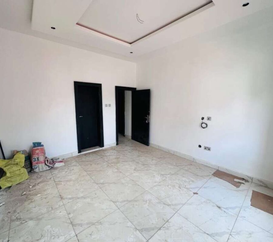 Spacious 4 bedroom detached duplex with 2 rooms boys quarter