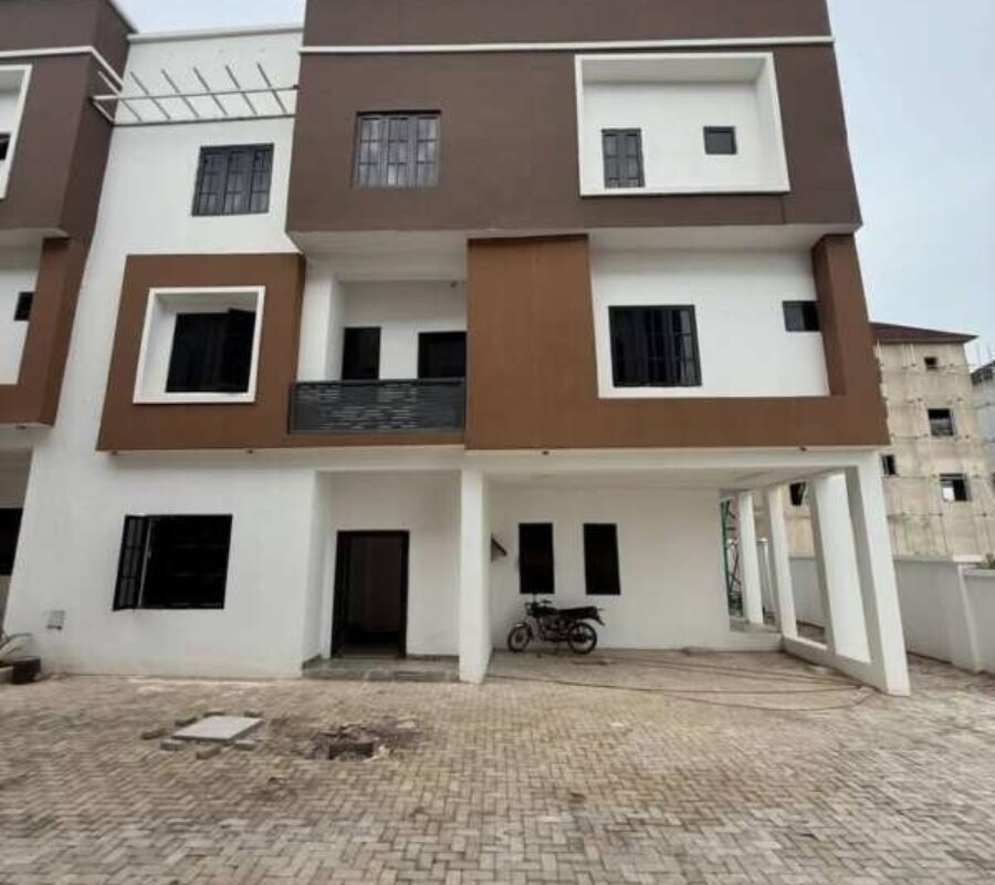 5 bedroom terrace duplex with Bq and basement
