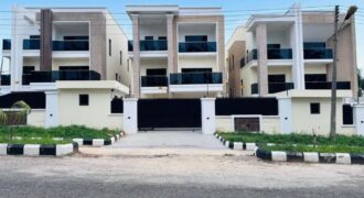 Tastefully finished 5 bedroom detached duplex with Bq