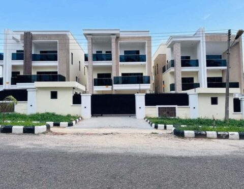 Tastefully finished 5 bedroom detached duplex with Bq
