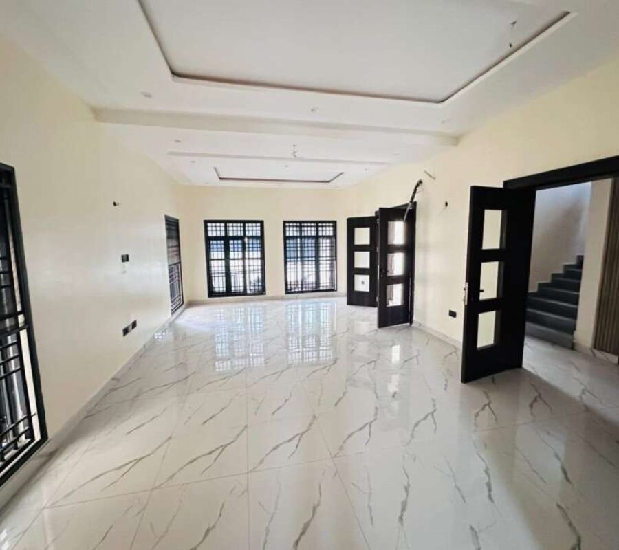 Tastefully finished 5 bedroom detached duplex with Bq