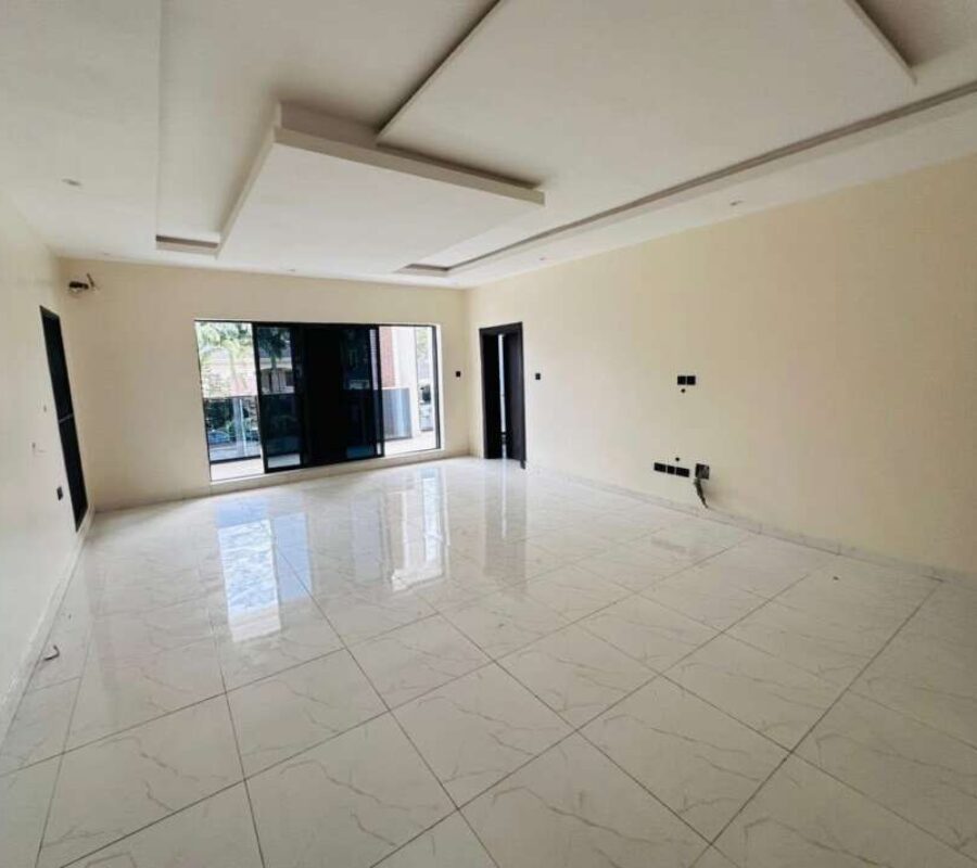Tastefully finished 5 bedroom detached duplex with Bq