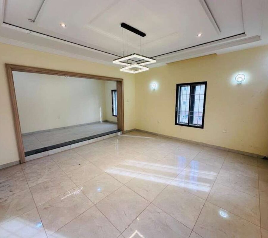 Spacious and nice finished 3 bedroom flat