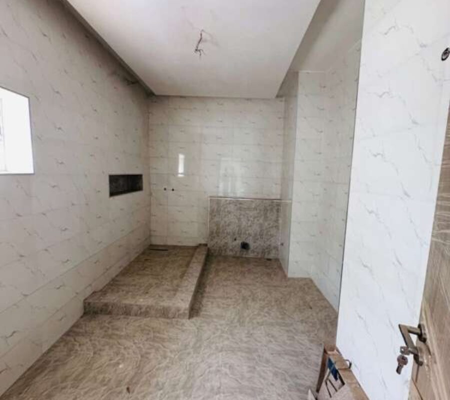 Spacious 3 bedroom flat in a nice and serene area