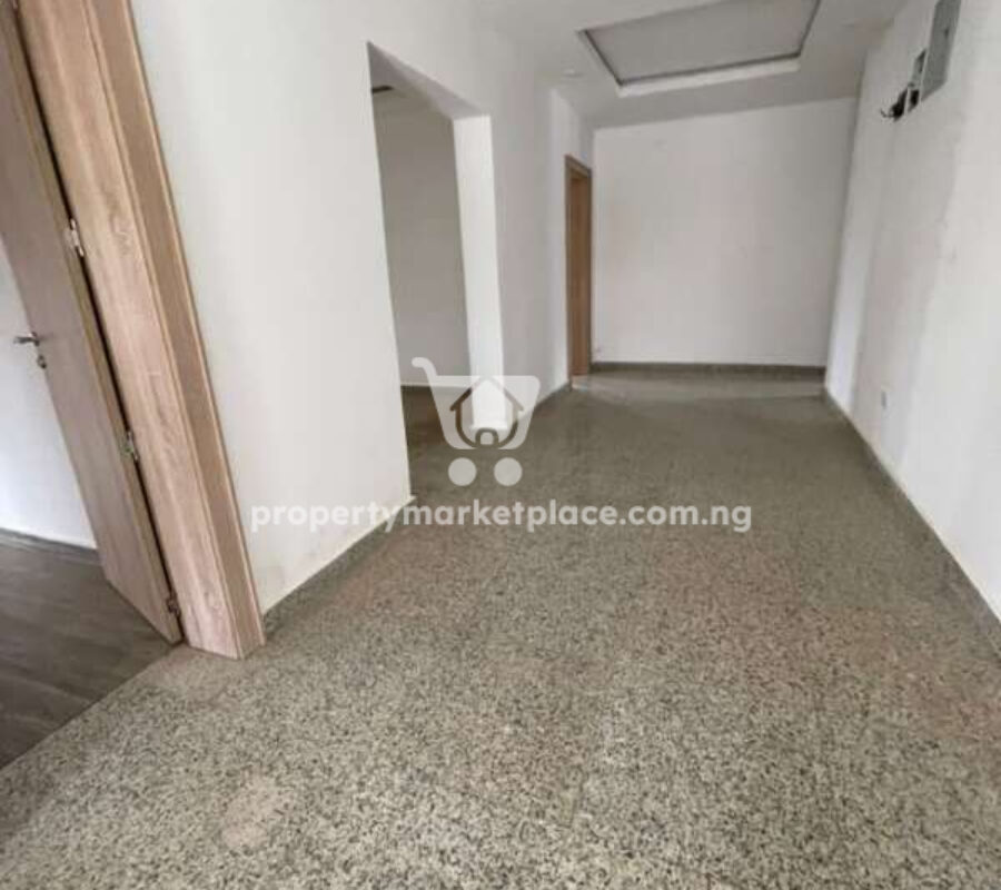 Solidly built 6 bedroom detached duplex with swimming pool